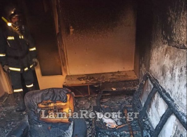 Λαμία: Νεαρός άνδρας όρμησε σε φλεγόμενο δωμάτιο για να σώσει αγοράκι 1,5 ετών