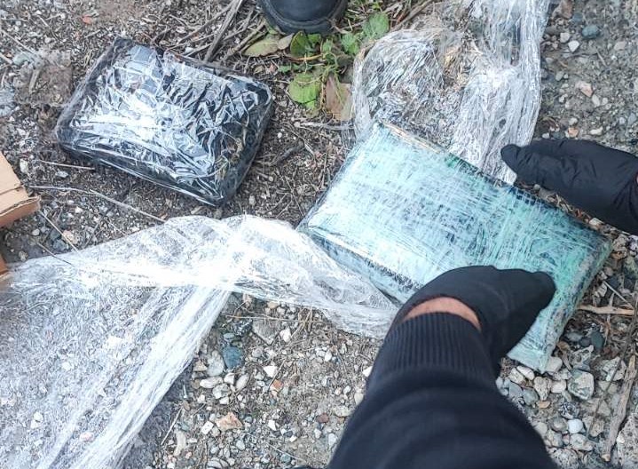 Κρήτη: Πατέρας και γιος έστελναν κοκαΐνη κρυμμένη σε οικιακές συσκευές