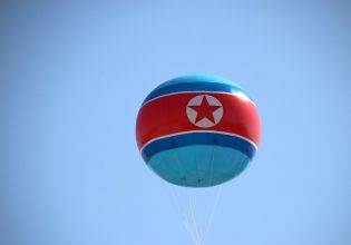 Νότια Κορέα: Μετά το θρίλερ στις ΗΠΑ βρέθηκε αντιμέτωπη με μπαλόνι της Βόρειας Κορέας