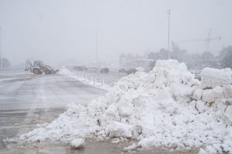 Κακοκαιρία «Μπάρμπαρα»: Σε ετοιμότητα οι Ένοπλες Δυνάμεις και τα νοσοκομεία