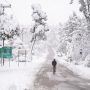 Χιόνια στην Αττική – Πού το έστρωσε, οι προβλέψεις για τη νύχτα