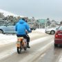 Χιόνια στην Αθήνα: Πώς θα κινηθείτε και τι θα προσέξετε στους δρόμους