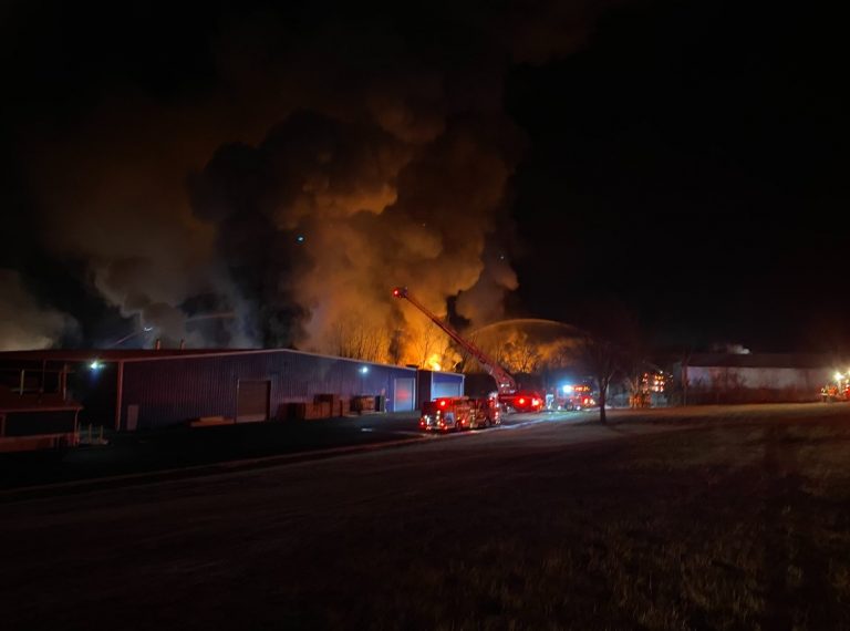 ΗΠΑ: Μεγάλη φωτιά στο Οχάιο από εκτροχιασμό αμαξοστοιχίας