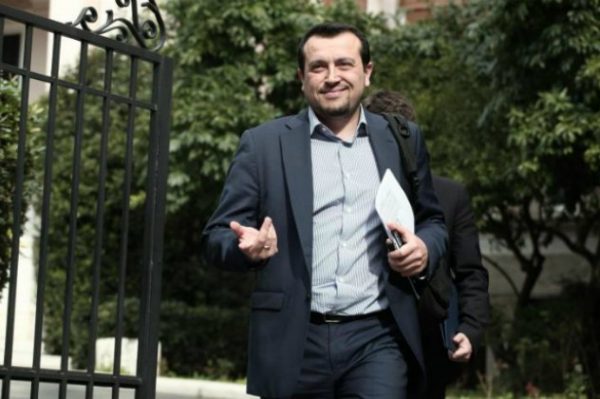 Κανένας θεσμός, μόνο ο λαός