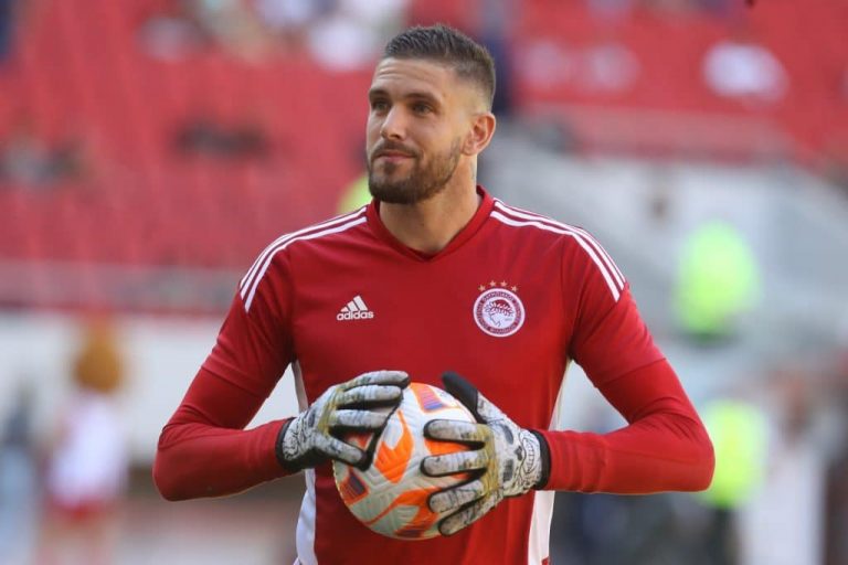 Ο Πασχαλάκης και τα ανίκητα γάντια του- Οι εννέα «λευκές» νύχτες Super League, η Τούμπα και ο… γύρος με τον Ολυμπιακό