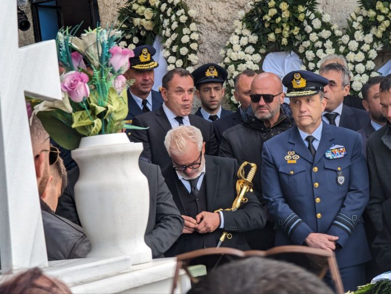 Συντριβή Phantom: Στην τελευταία του κατοικία οδηγήθηκε ο υποσμηναγός Μάριος – Μιχαήλ Τουρούτσικας