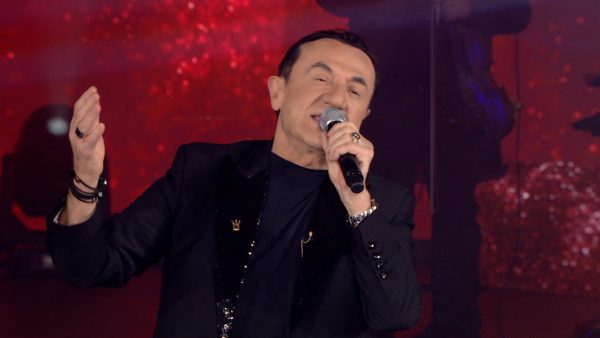 Ο Λευτέρης Πανταζής δίνει το σύνθημα και το πάρτι στο Σπίτι με το MEGA ξεκινά