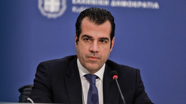 Πλεύρης: Σε φθίνουσα πορεία ο κοροναϊός, όμως παραμένει – Περιορίστηκαν οι ελλείψεις στα φάρμακα