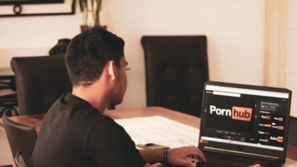 Το Pornhub… επέστρεψε κατά λάθος στο Instagram