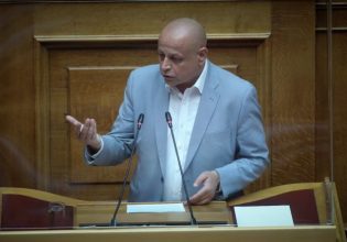 Νεκτάριος Σαντορινιός: Δημοσία δαπάνη η κηδεία του