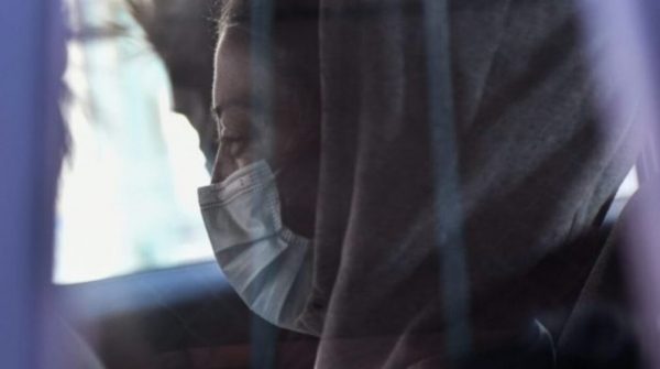 Σεπόλια: Αστυνομικοί τρομοκράτησαν τα αδέρφια της 12χρονης – Η συνάντηση με τη μητέρα τους στις φυλακές