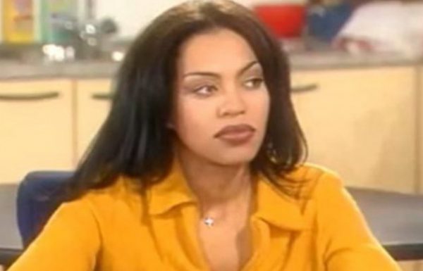 Νίκη Σερέτη: Φωτογραφίζεται με τον Γιάννη Μπέζο 25 χρόνια μετά το «Εκείνες κι εγώ»