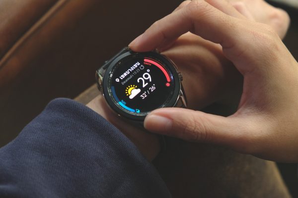 Συγκρίναμε 3 κορυφαία smartwatch για να διαλέξετε αυτό που σας ταιριάζει