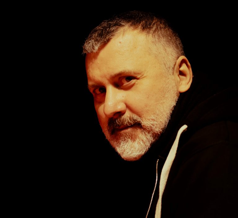 Γιάννης Σκουρλέτης: Αδιανόητο να υπάρχουν 1.500 παραστάσεις στην Αθήνα και στη Θεσσαλονίκη μόλις 3