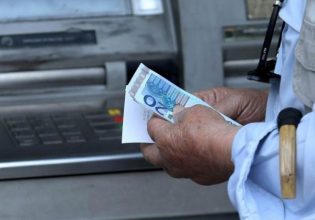 Οικονόμου: Δίνονται 100 ευρώ για κάθε μήνα καθυστέρησης στην έκδοση επικουρικής σύνταξης