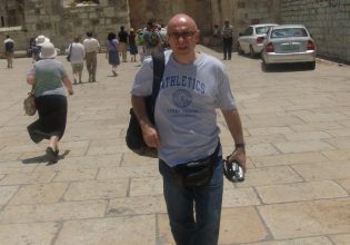 Τάσος Βουγιατζής: Πέθανε σε ηλικία 60 ετών ο τραγουδιστής και συνθέτης