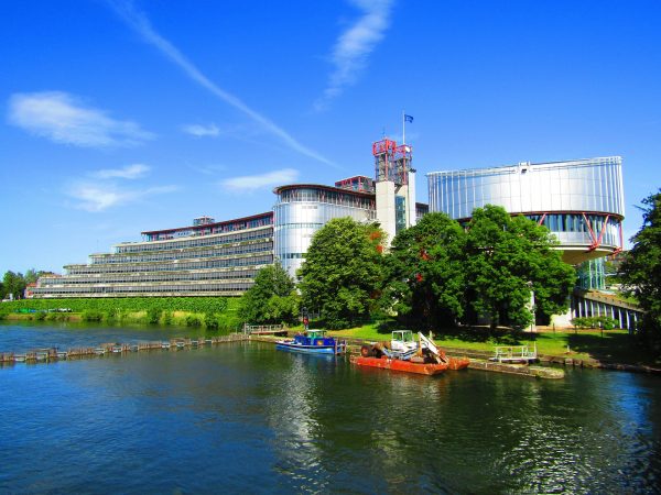 Γαλλία: Το Ευρωπαϊκό Δικαστήριο Ανθρωπίνων Δικαιωμάτων αποφάσισε πως δεν υπάρχει ουδέτερο φύλο