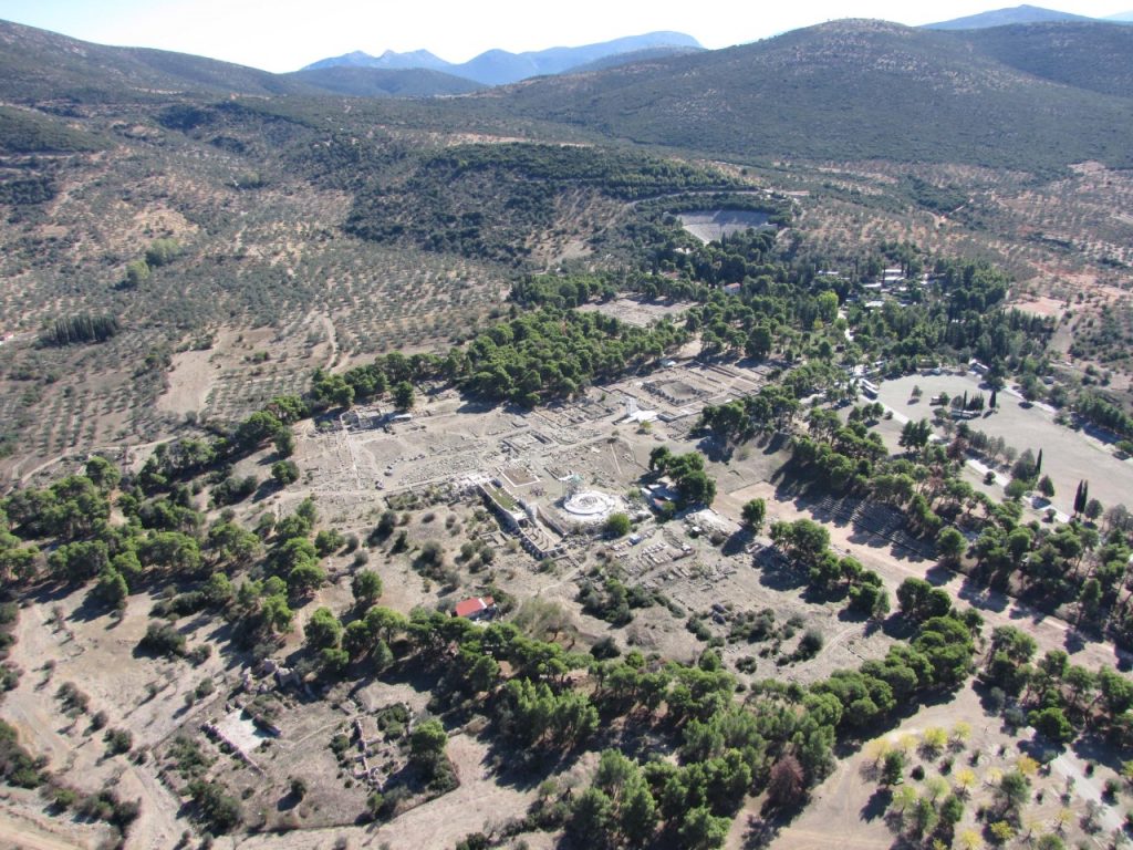 Ενισχύει την προσβασιμότητα στο Ασκληπιείο, ο Δήμος Επιδαύρου