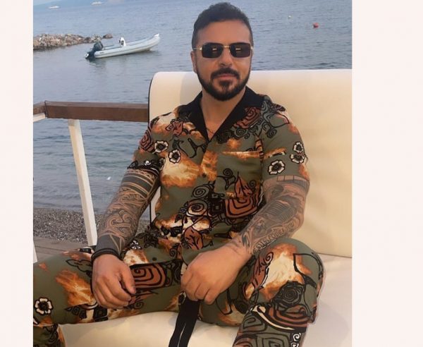 Τριαντάφυλλος: Με εντελώς διαφορετικό look που μοιάζει αγνώριστος