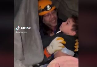 Σεισμός στην Τουρκία: Αγοράκι κοιμόταν κάτω από τα συντρίμμια όταν το βρήκαν οι διασώστες