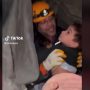 Σεισμός στην Τουρκία: Αγοράκι κοιμόταν κάτω από τα συντρίμμια όταν το βρήκαν οι διασώστες