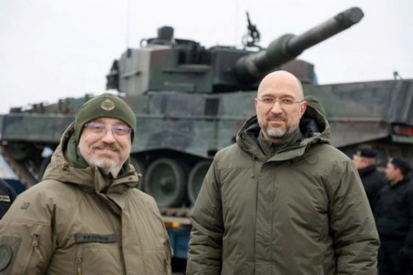 Ουκρανία: Εφτασαν στο Κίεβο τα πρώτα 4 άρματα μάχης Leopard 2