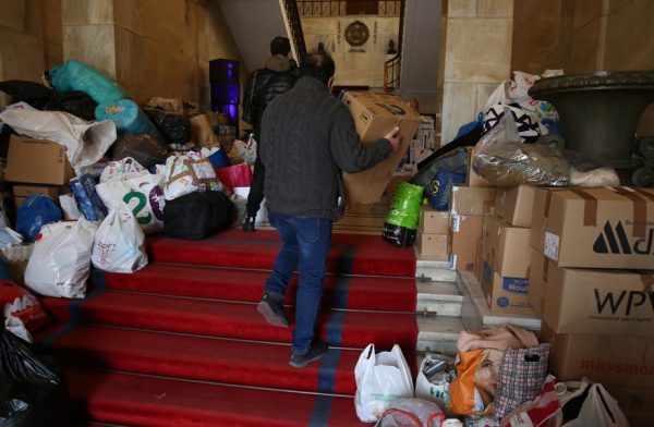 Σεισμός σε Τουρκία – Συρία: 4 κοντέινερ με 50 τόνους ανθρωπιστικής βοήθειας φεύγουν από Ελλάδα