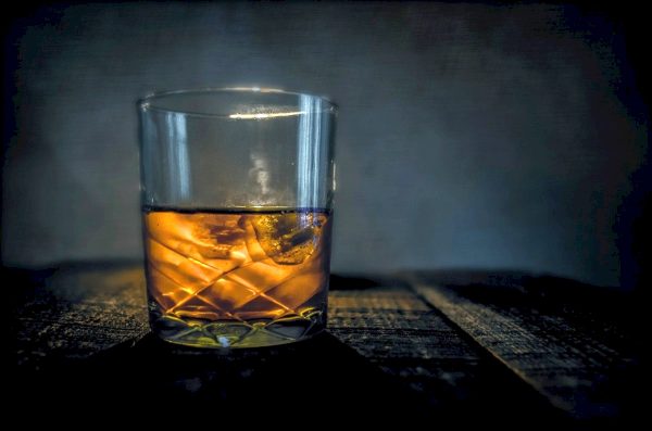 Αλκοόλ: Μείωση της κατάχρησης με χάπι για την… ψωρίαση