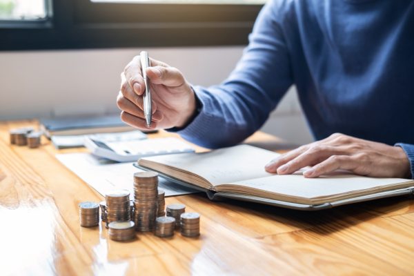 Χρέη στην εφορία: Αναβιώνει η ρύθμιση των 120 δόσεων