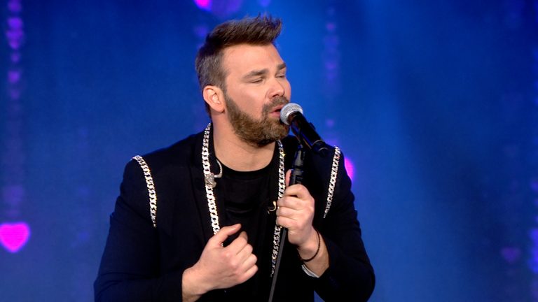 Σπίτι με το MEGA: O Γιώργος Σαμπάνης στήνει το δικό του πάρτι στην πρώτη εκπομπή της χρονιάς