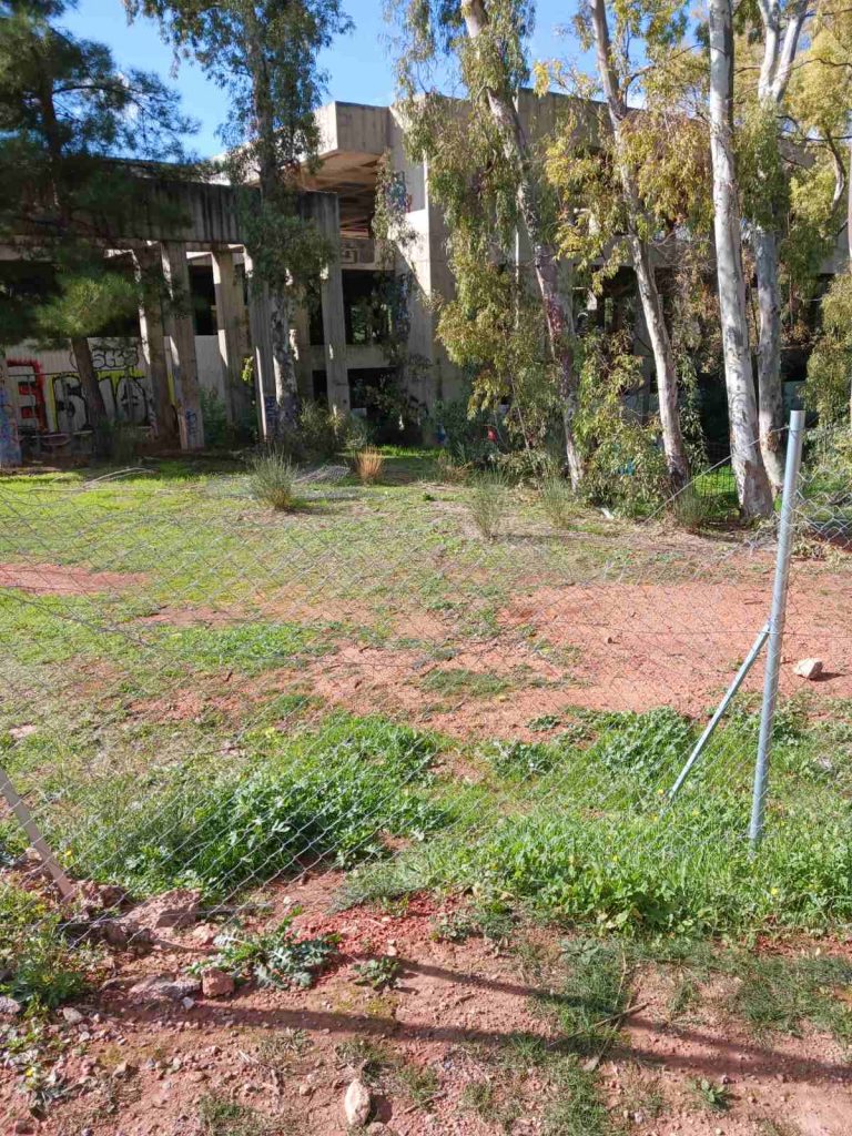 Ανησυχία Συλλόγου Γονέων για το ερειπωμένο κτίριο