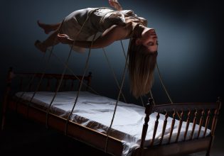 «Καὶ ἐφύτευσεν ὁ Θεὸς παράδεισον» – Μια μοναδική θεατρική εμπειρία στο Σύγχρονο Θέατρο