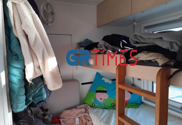 Θεσσαλονίκη: Οικογένεια μετέτρεψε φορτηγό σε σπίτι και ταξιδεύει