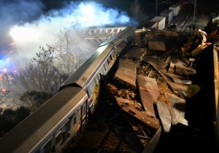 Τέμπη: Έπρεπε να είναι τρεις οι σταθμάρχες – Τα ερωτήματα για το μοιραίο βράδυ