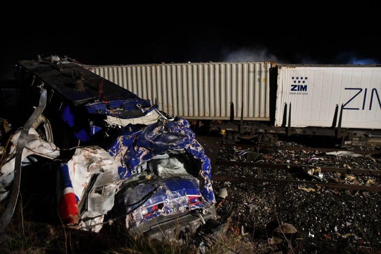 Τέμπη: «Είδα το θάνατό μου, νόμιζα πως θα εκραγούμε» – Συγκλονίζουν οι μαρτυρίες όσων έζησαν την τραγωδία