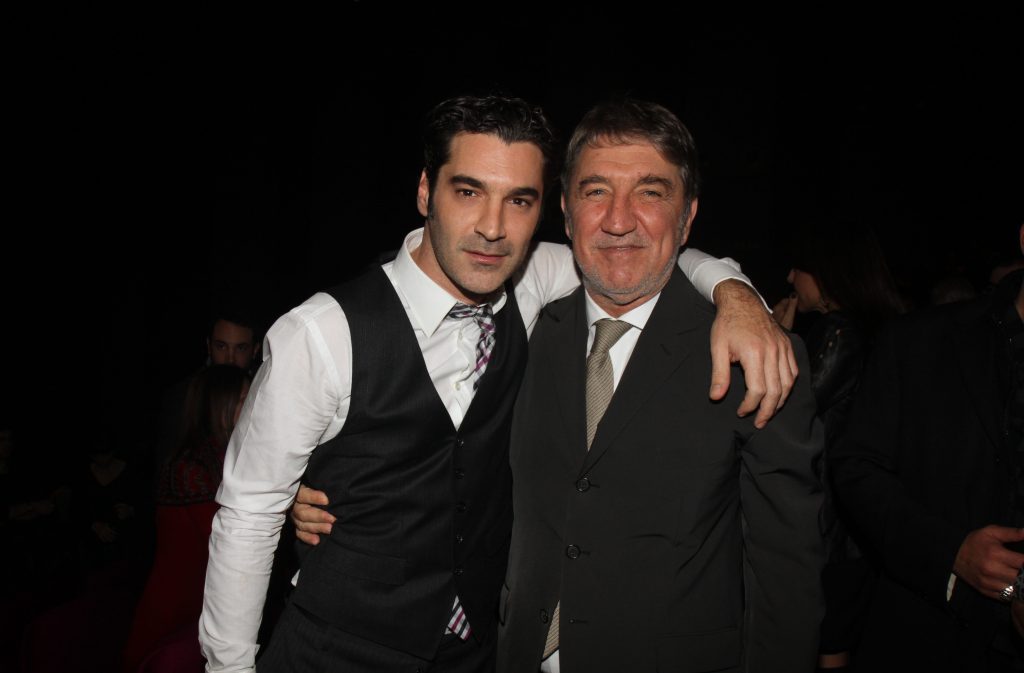 Χριστόφορος Παπακαλιάτης: Θέμα… DNA η γοητεία στην οικογένεια – Σαν σταρ του σινεμά και ο πατέρας του