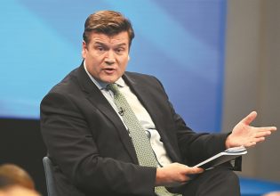 Τζέιμς Χίπι: «Κάθε φορά ο Πούτιν θα τραβάει το χαρτί των πυρηνικών»