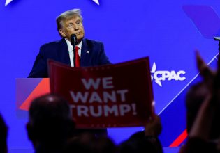 Ντόναλντ Τραμπ: Ολόκληρες στρατιές από bot πλέκουν το εγκώμιο του τέως προέδρου