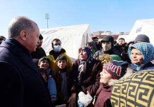 Σεισμός στην Τουρκία: Διεθνής στήριξη για την ανοικοδόμηση