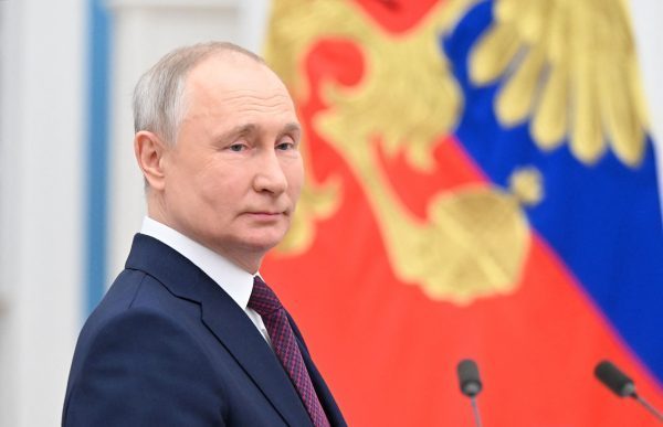 Πούτιν για Κίνα: Η Ρωσία δεν σχηματίζει στρατιωτική συμμαχία μαζί της