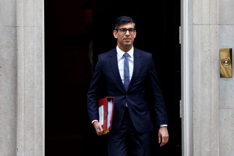 Βρετανία: Συνομιλίες κυβέρνησης και συνδικάτων των εκπαιδευτικών για την αναστολή των απεργιών