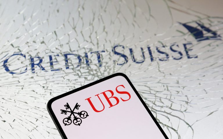 Credit Suisse – UBS: Ο μεγαλύτερος «γάμος» συστημικών τραπεζών από την κρίση του 2008