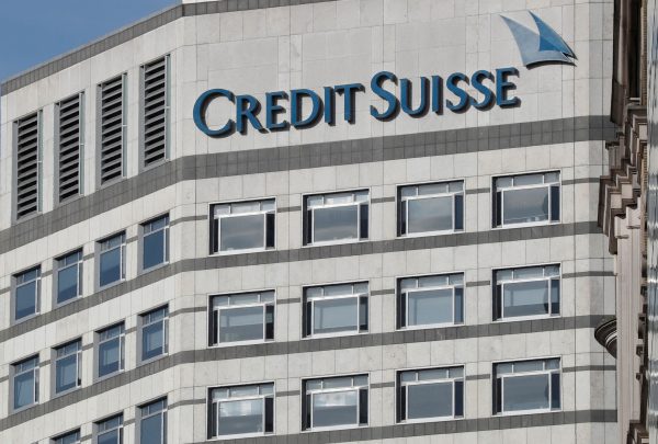 Δεν χάνουν τα bonus τα golden boys της χρεοκοπημένης Credit Suisse – Αντιδράσεις πολιτικών κομμάτων στην Ελβετία