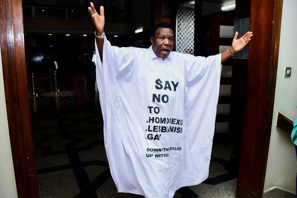 Ουγκάντα: Εγκρίθηκε νόμος κατά της ομοφυλοφιλίας – Προβλέπει ακόμα και θανατική ποινή κατά των γκέι