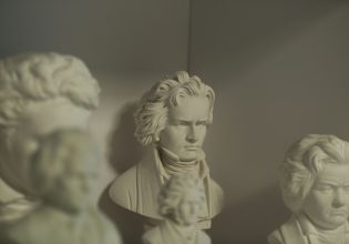 Οι τούφες των μαλλιών του Μπετόβεν «έδειξαν» την αιτία θανάτου του