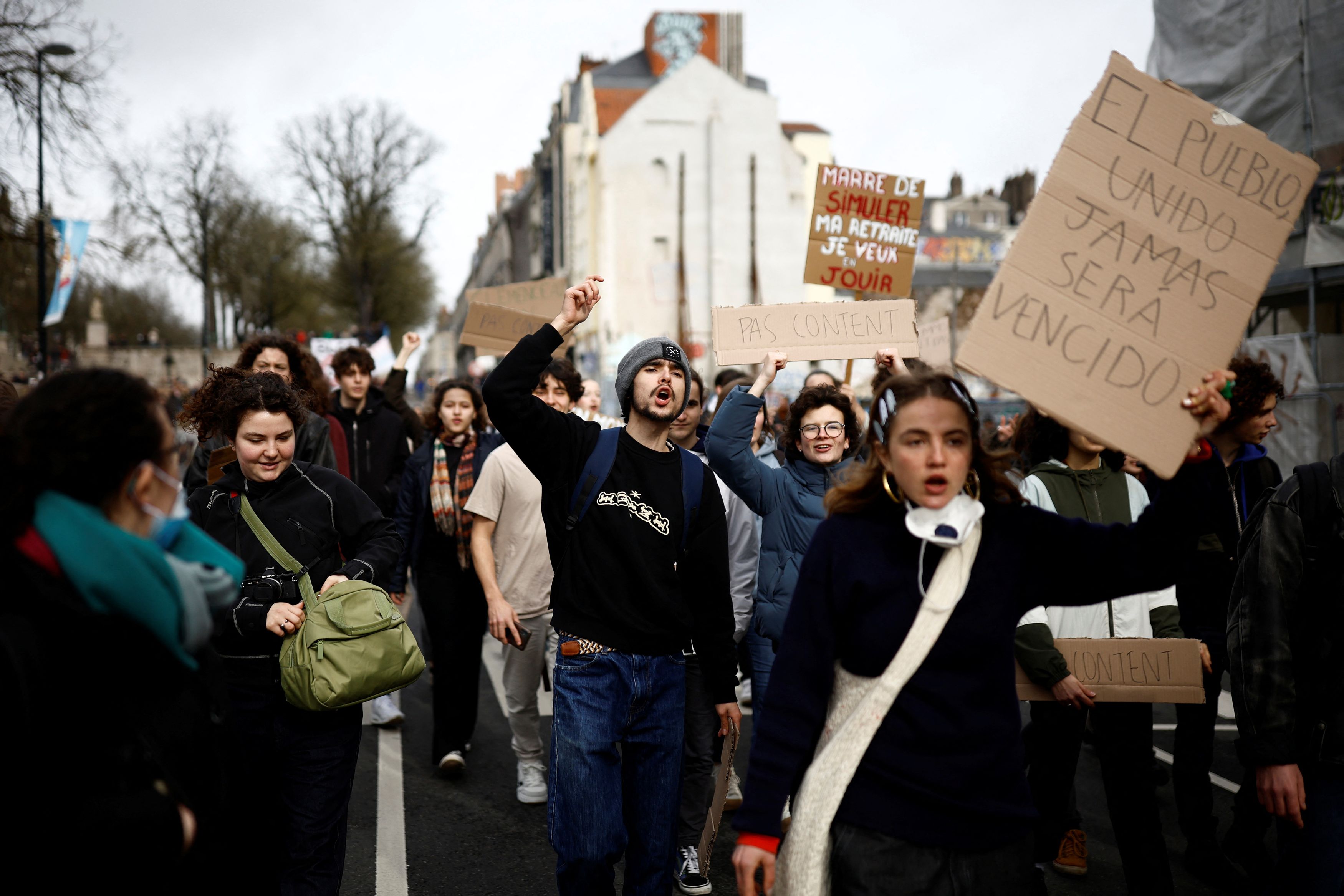 Ένατη μέρα διαδηλώσεων στην Γαλλία για το συνταξιοδοτικό