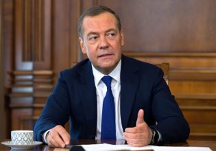 Ουκρανία: Ο ρωσικός στρατός μπορεί να φτάσει στο Κίεβο λέει ο Μεντβέντεφ