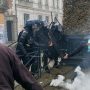 Γαλλία: Στο στόχαστρο των διαδηλωτών η επίσκεψη του Καρόλου