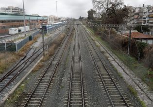 Τέμπη: Δύο τρένα είχαν βρεθεί στην ίδια γραμμή στον σταθμό της Τιθορέας τον Οκτώβριο