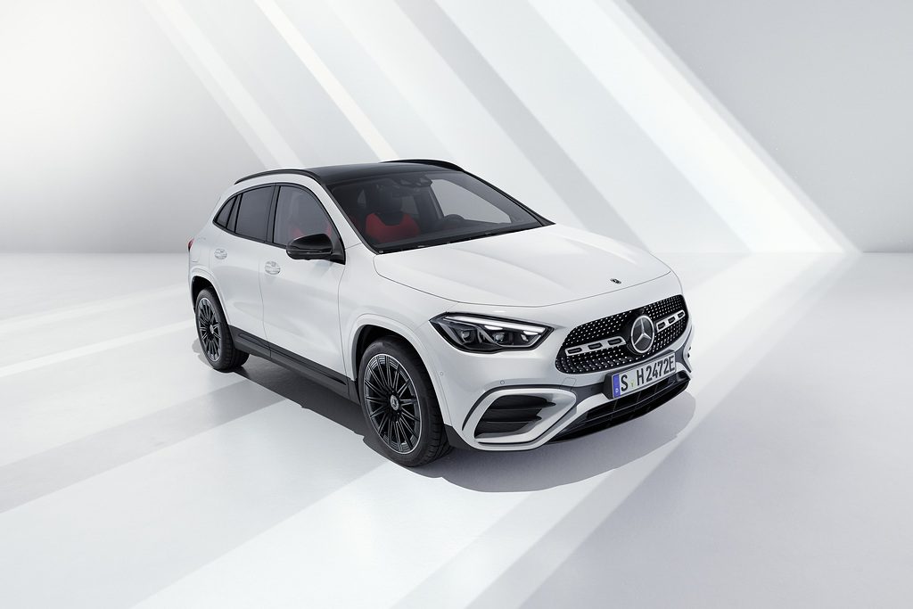 Mercedes-Benz GLA: Ανανέωση με ήπια υβριδική τεχνολογία στο προσκήνιο